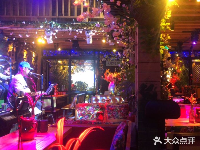 在路上酒吧(大理古城店)图片