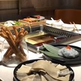 高科技机器人全程服务｜不用自己动手的火锅店