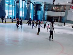 -冰纷万象滑冰场(南山万象天地店)