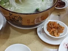 -桥香园云南过桥米线(金马碧鸡店)