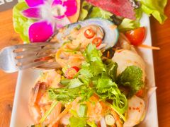 -Chom Cafe and Restaurant