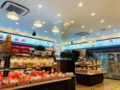 -红宝石·鲜奶小方·海派西点房(南丹店)