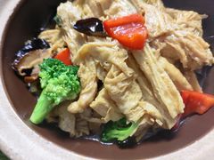 -天天向上素食餐厅(五台山店)