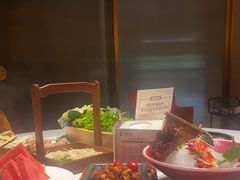 -红鼎豆捞·非遗鲍皇汤火锅(宝丰路店)