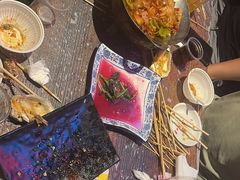 -老街烧烤大排档·地道湖北菜·龙虾馆(汉口火车站店)