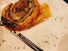 黑松露酱五花肉披萨-La Tavernetta(Bar à Vin)(乌鲁木齐路店)