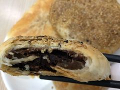 豆沙火勺-隆盛园火勺馄饨面(十一纬路店)
