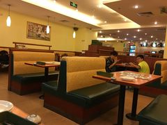 卡座-萨莉亚意式餐厅(国展天虹店)