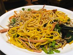 老滇凉米线-老滇山寨•云南特色菜•地方菜•民族风情歌舞表演(金碧店)