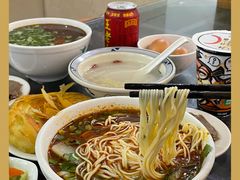 -牛一嘴·兰州牛肉面·大盘鸡(财富中心店)