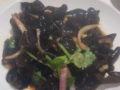 -小鱼小牛·鱼牛干锅·脆鱼火锅(世欧广场店)