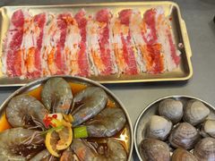 -围炉肉舍•炭烤活鳗•丹东海鲜烤肉(步行街店)