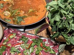 -野山舂·贵州现舂酸汤火锅(鸿通城店)