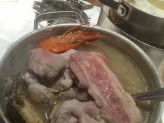 -领鲜活海鲜榴莲自助火锅(东门店)