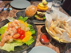 -Let'sBURGERplus·非常创意汉堡(三里屯店)