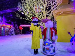 -圣名游乐城冰雪大世界