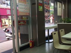-华莱士·全鸡汉堡(湛江新华店)