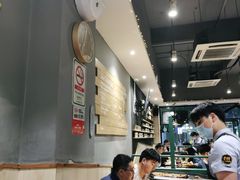 大堂-木屋烧烤(岗顶二店)