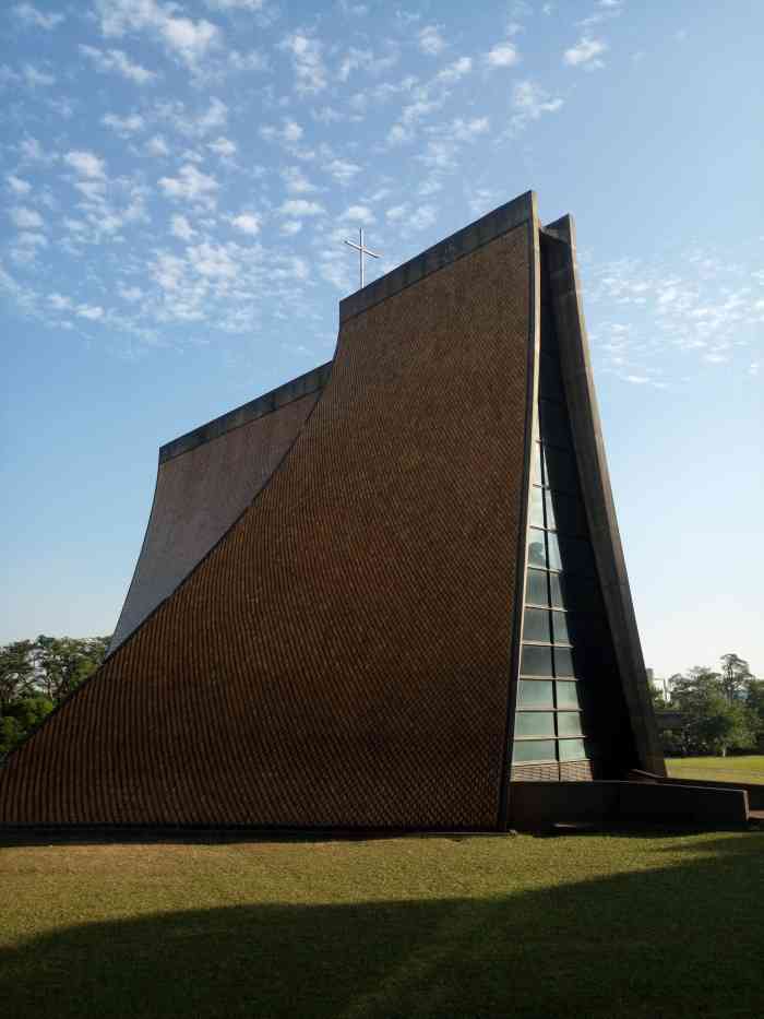 路思义教堂-"这个教堂位于东海大学正门进去500米的地.