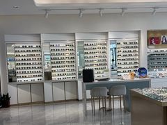 -J-Optical佳视明眼镜·蔡司视觉(青岛金茂览秀城店)