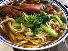 招牌秘制猪蹄汤面-八爷手擀炸酱面(张家窝店)