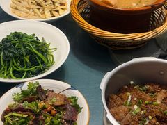 筒子骨藕汤-董厨煨汤馆(车站路店)