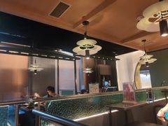 -湊湊火锅·茶憩(杭州湖滨银泰in77店)