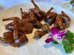 妙龄乳鸽-香山家宴