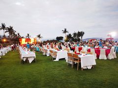 -亚龙湾希尔顿自助餐厅·海鲜·烧烤·沙滩BBQ·现场乐队