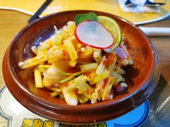 柠檬酸辣无骨凤爪-帕蓝·暹罗料理(曲阳店)