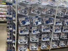 -名创优品(万达广场河东店)