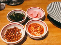 四小菜-秋木烤肉·韩国牛肉名家(高新旗舰店)