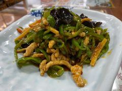 鱼香肉丝盖浇饭-粗茶淡饭(东关街店)