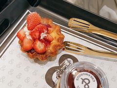 法式草莓奶油塔-BUTTERFUL&CREAMOROUS 黄油与面包(三里屯太古里店)