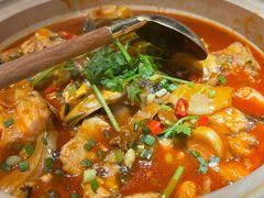 -魏铭鱼头捞饭(晋阳路店)