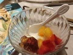 -雍容荟帝王蟹活龙虾展台自助(IFS黑金店)