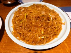 五花肉炒酸菜粉-95号酱骨·一块豆腐(展春园西路店)