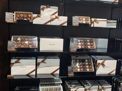 面包甜点陈列柜-Laderach 莱德拉(上海环贸iapm店)