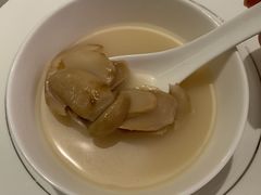 招牌松茸汤-红雀围·海鲜火锅(陆家嘴中心店)