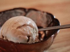 白松露冰淇淋-渡鲑亭(东二环泰禾广场店)