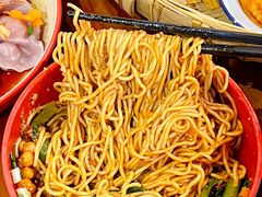 -爆炸头阿姨小四川正宗川味小吃(无任何分店)