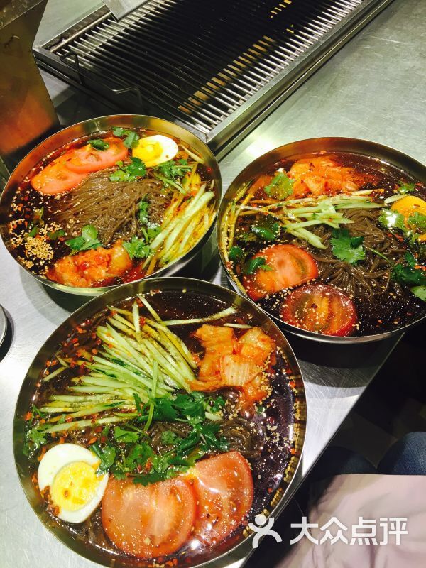 二丫炭火地摊烧烤图片 - 第1张