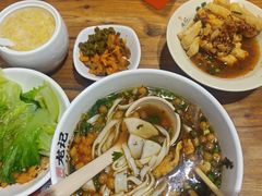 -湘人龙记老长沙米粉(鸟巢店)