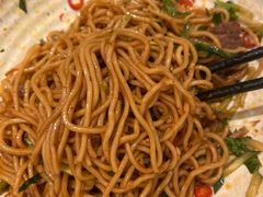 爆有料鲜椒牛肉拌面-康师傅私房牛肉面(申虹店)