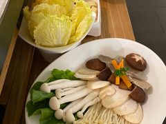 -左庭右院鲜牛肉火锅(浦江欢乐颂店)