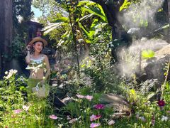 -Chom Cafe and Restaurant