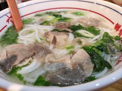 -小椒羊.羊肉粉 龙虾 羊肉串(新地旗舰店)