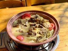 腊排骨+腊猪蹄招牌锅底-阿婆情腊排骨火锅(饮玉巷店)