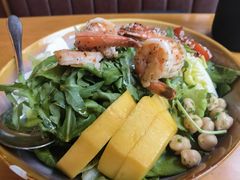 鲜虾香芒牛油果沙拉-COMMUNE幻师(五角场店)