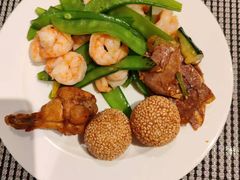 -广州万富希尔顿酒店·感趣自助餐厅·金秋蟹宴生蚝海鲜刺身
